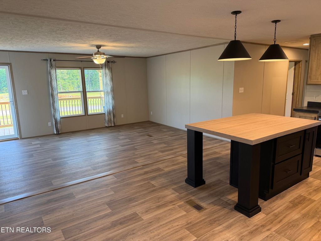 Photo of 285 County Road 784A, Etowah, TN 37331 (MLS # 1341336)