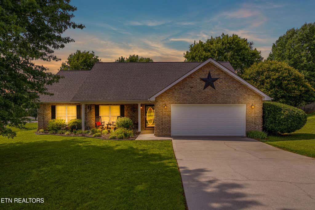 Photo of 241 Edinburgh Drive, Lenoir City, TN 37771 (MLS # 1342504)