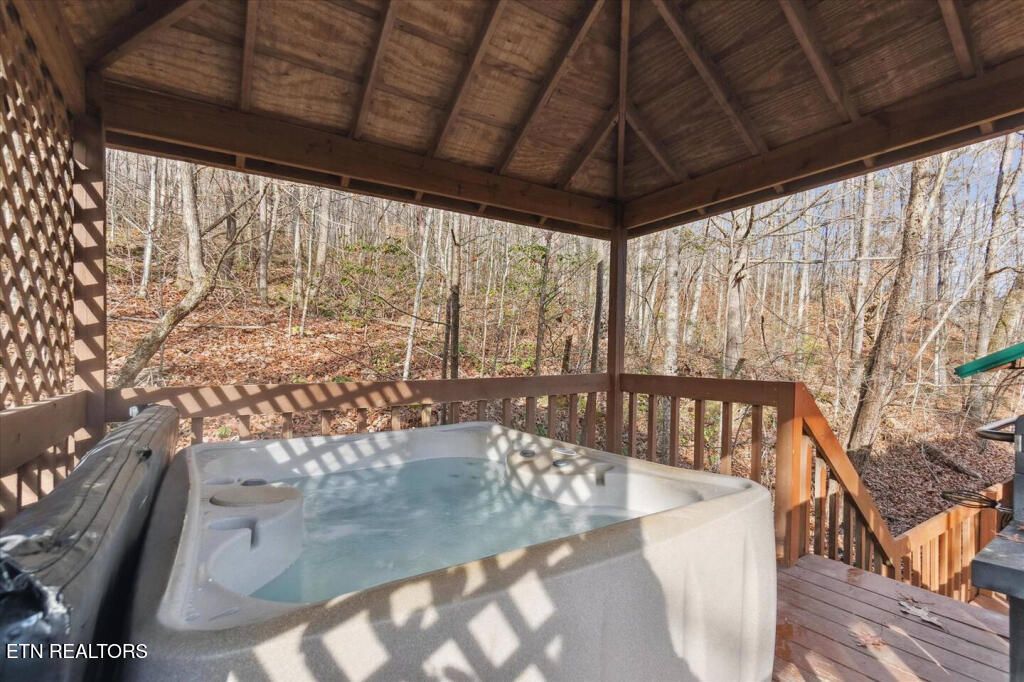 Photo of 3328 Dirk Shell Rd, Sevierville, TN 37876 (MLS # 1312090)