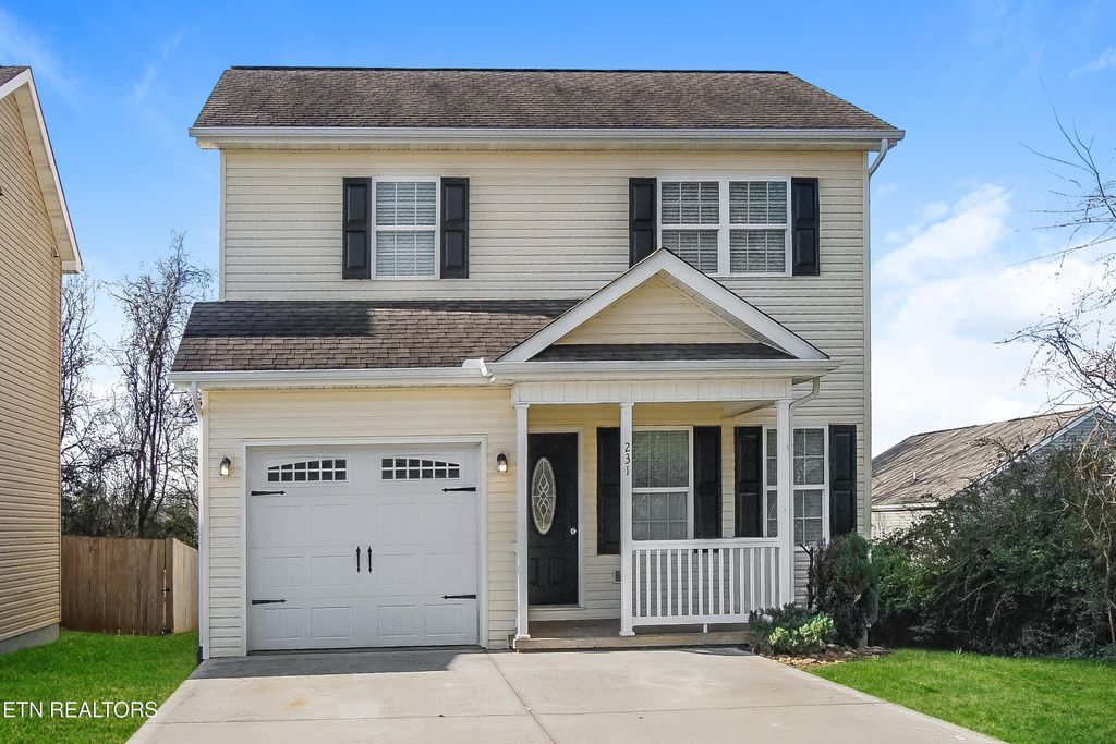 Photo of 231 Heritage Crossing Drive, Maryville, TN 37804 (MLS # 1324499)