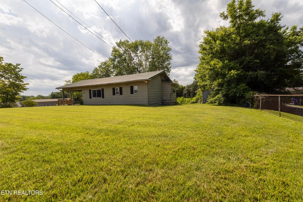 Photo of 11462 Snyder Rd, Knoxville, TN 37932 (MLS # 1347361)