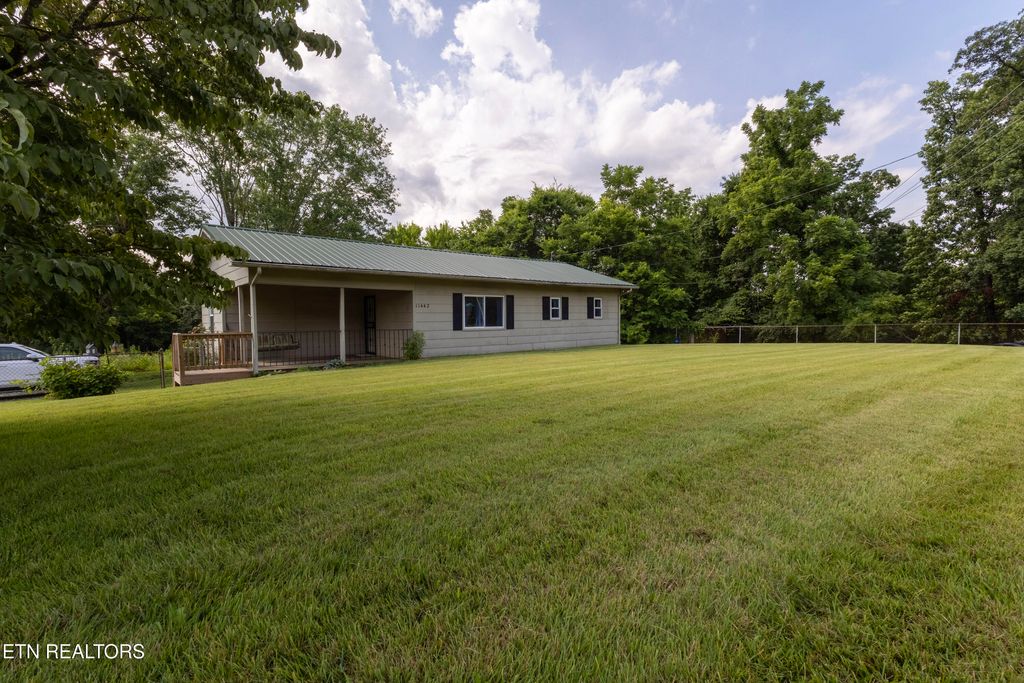 Photo of 11462 Snyder Rd, Knoxville, TN 37932 (MLS # 1347361)