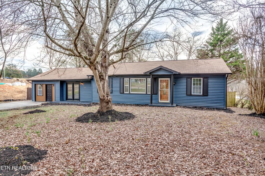 Photo of 5715 Brown Gap Rd, Knoxville, TN 37918 (MLS # 1330574)