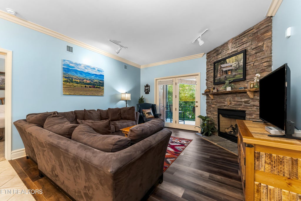 Photo of 215 Woliss Lane #101, Gatlinburg, TN 37738 (MLS # 1355029)