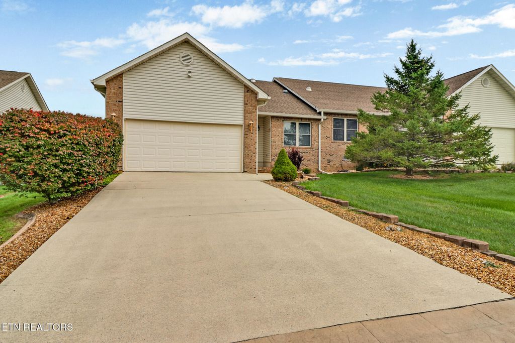 Photo of 162 Woodgate Drive, Crossville, TN 38571 (MLS # 1314683)