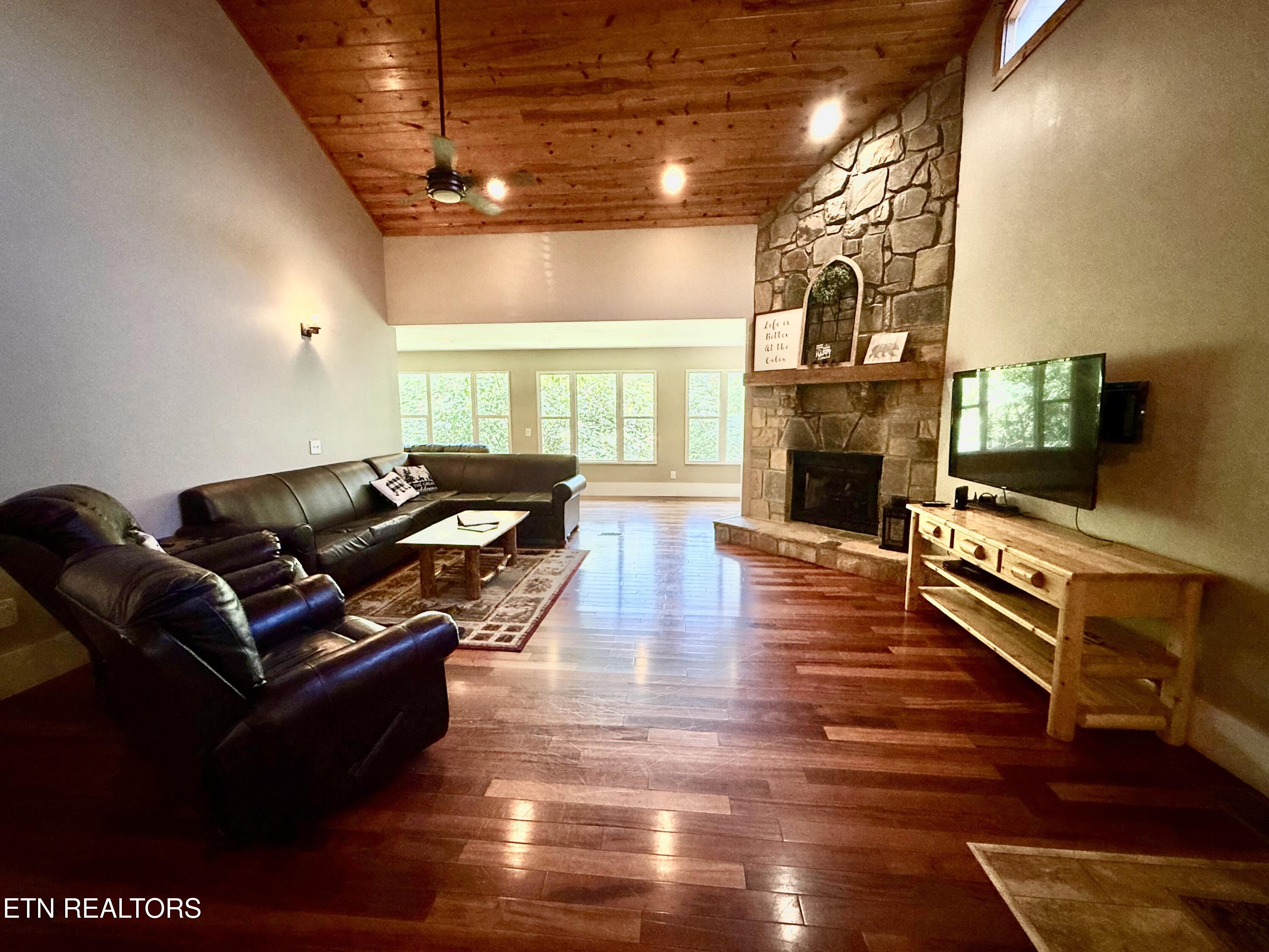 1463 Red Cedar Lane
