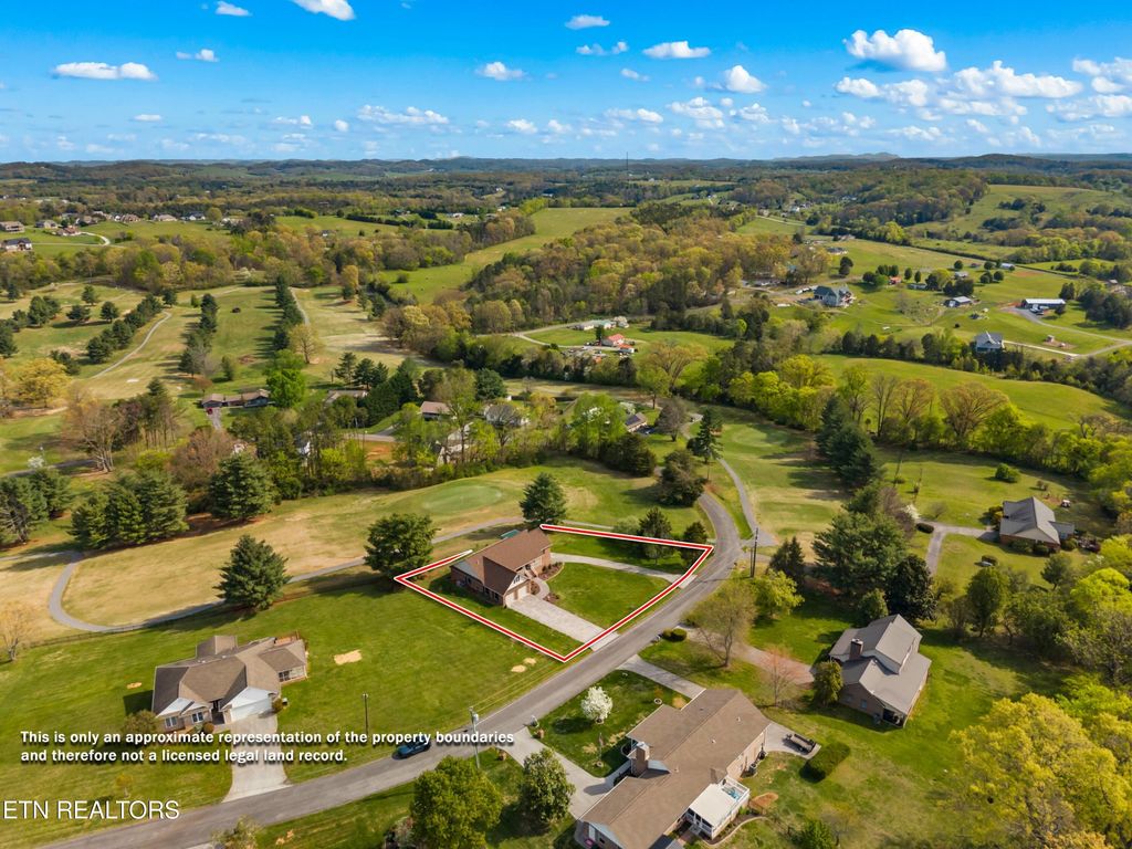 Photo of 322 Battlefield Drive, Dandridge, TN 37725 (MLS # 1336572)