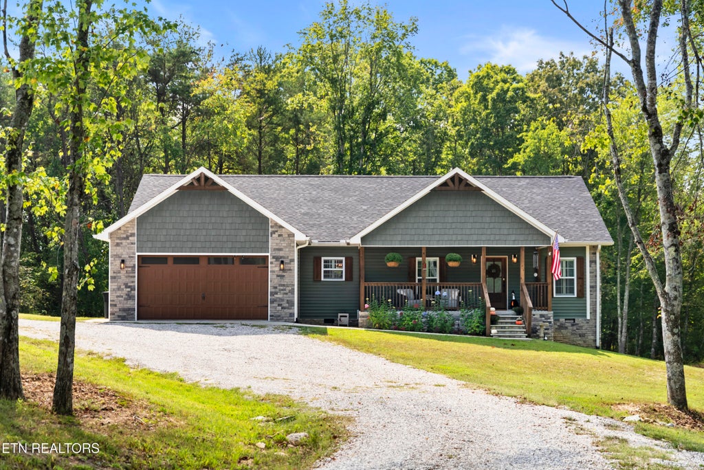 Photo of 364 Alf Threet Rd, Jamestown, TN 38556 (MLS # 1359240)