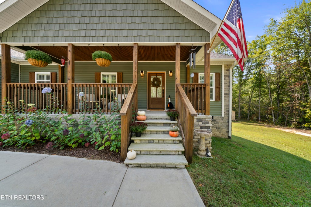 Photo of 364 Alf Threet Rd, Jamestown, TN 38556 (MLS # 1359240)