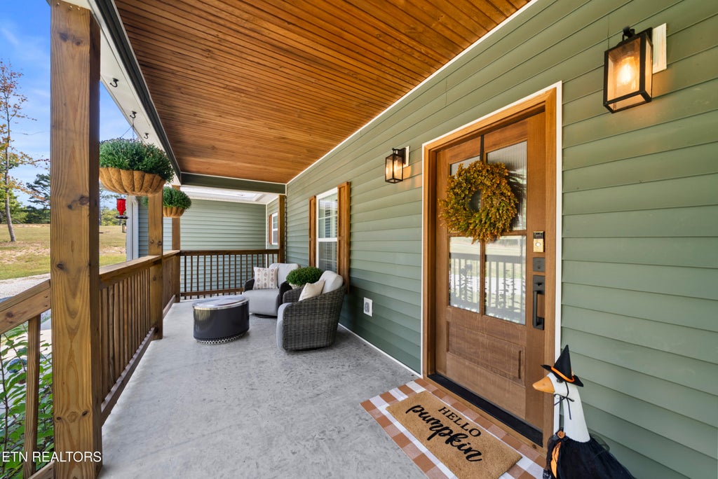 Photo of 364 Alf Threet Rd, Jamestown, TN 38556 (MLS # 1359240)