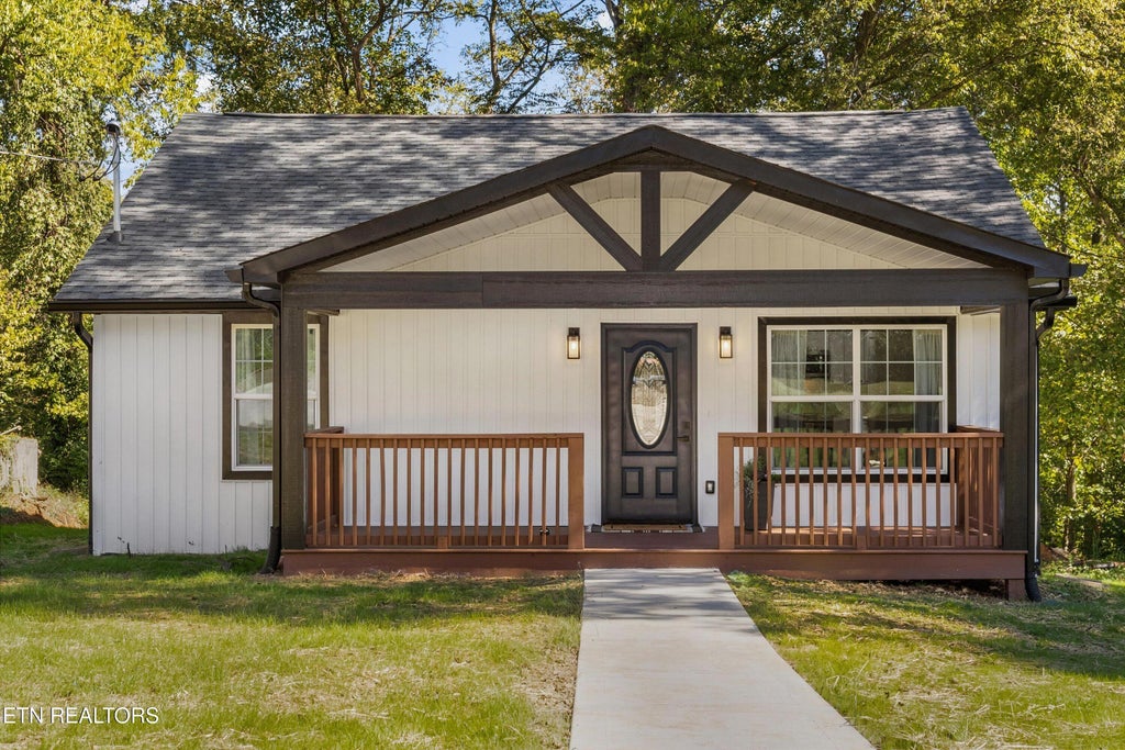 Photo of 1612 Robert Huff Lane, Knoxville, TN 37914 (MLS # 1360042)