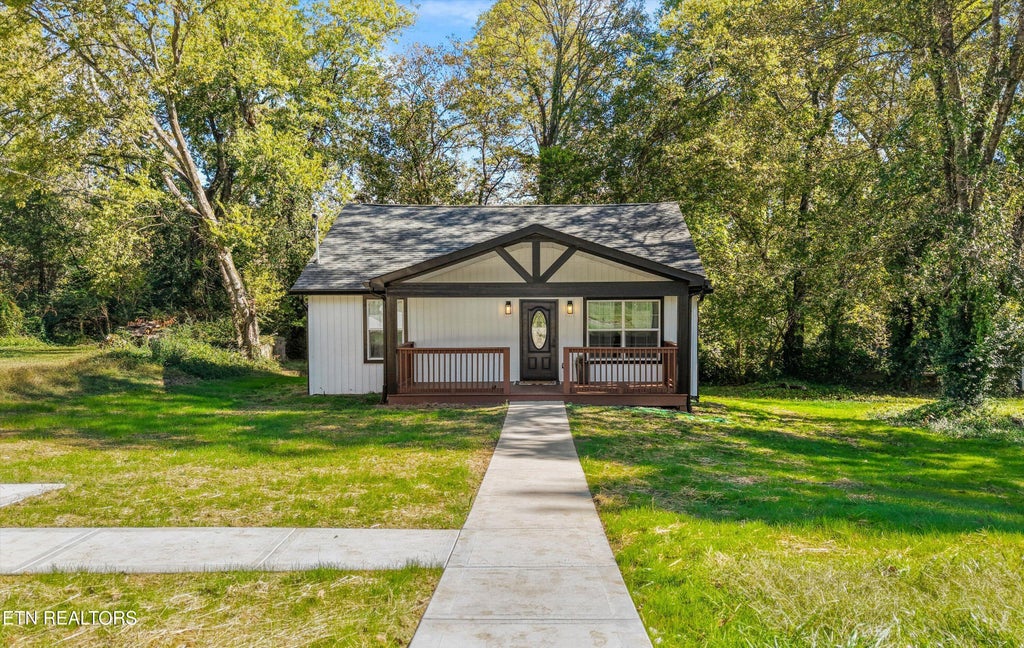 Photo of 1612 Robert Huff Lane, Knoxville, TN 37914 (MLS # 1360042)