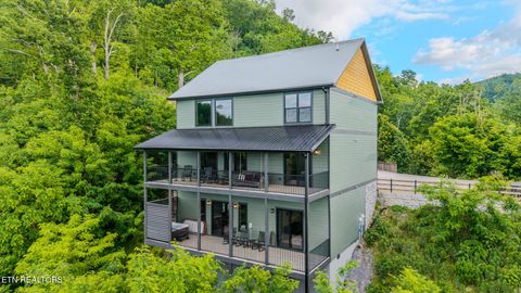 Tiny photo for 704 Topside Rd, Gatlinburg, TN 37738 (MLS # 1340974)