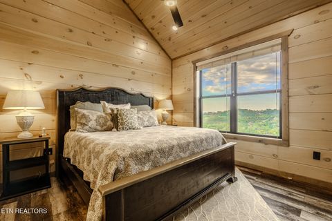 Tiny photo for 704 Topside Rd, Gatlinburg, TN 37738 (MLS # 1340974)