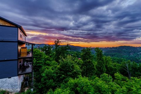 Tiny photo for 704 Topside Rd, Gatlinburg, TN 37738 (MLS # 1340974)