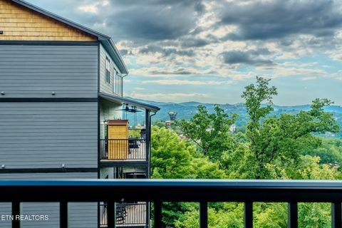 Tiny photo for 704 Topside Rd, Gatlinburg, TN 37738 (MLS # 1340974)