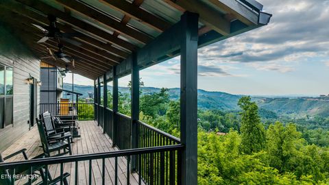 Tiny photo for 704 Topside Rd, Gatlinburg, TN 37738 (MLS # 1340974)