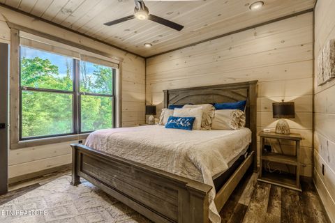 Tiny photo for 704 Topside Rd, Gatlinburg, TN 37738 (MLS # 1340974)