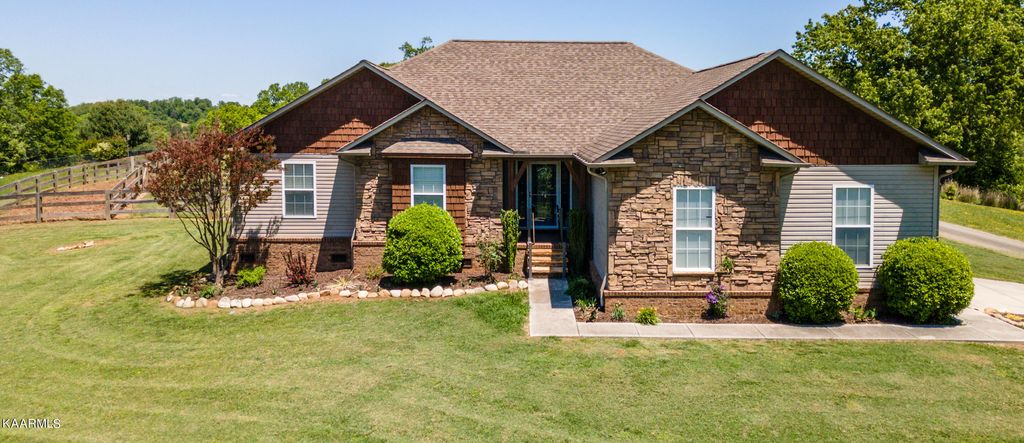 Photo of 2414 Whisper Creek Drive, Friendsville, TN 37737 (MLS # 1226280)