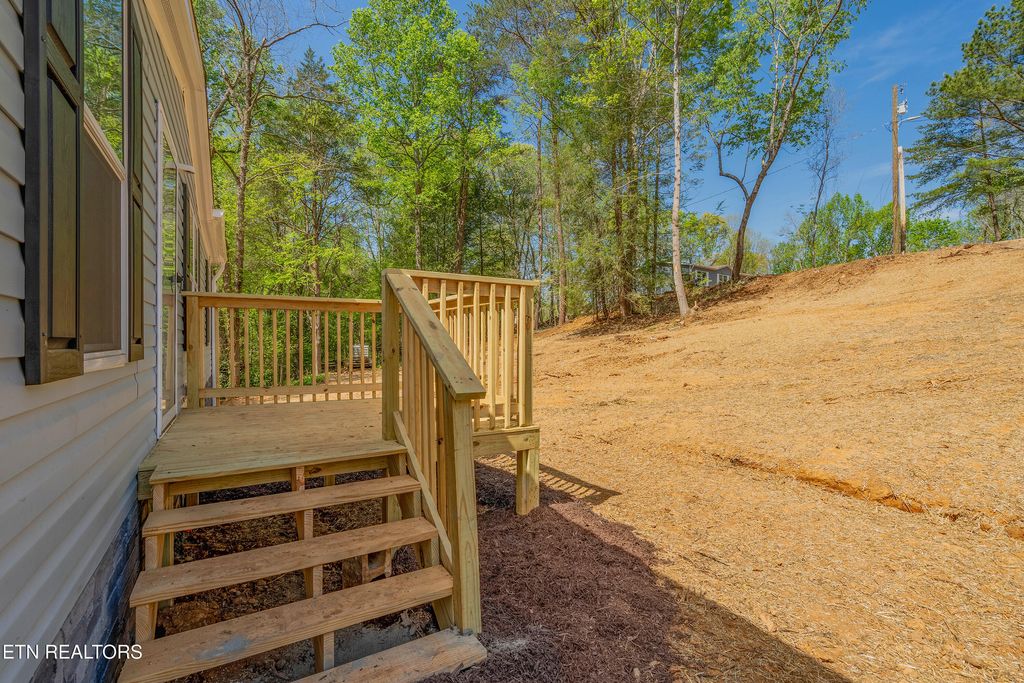 Photo of 519 Smokey Drive, Loudon, TN 37774 (MLS # 1336667)