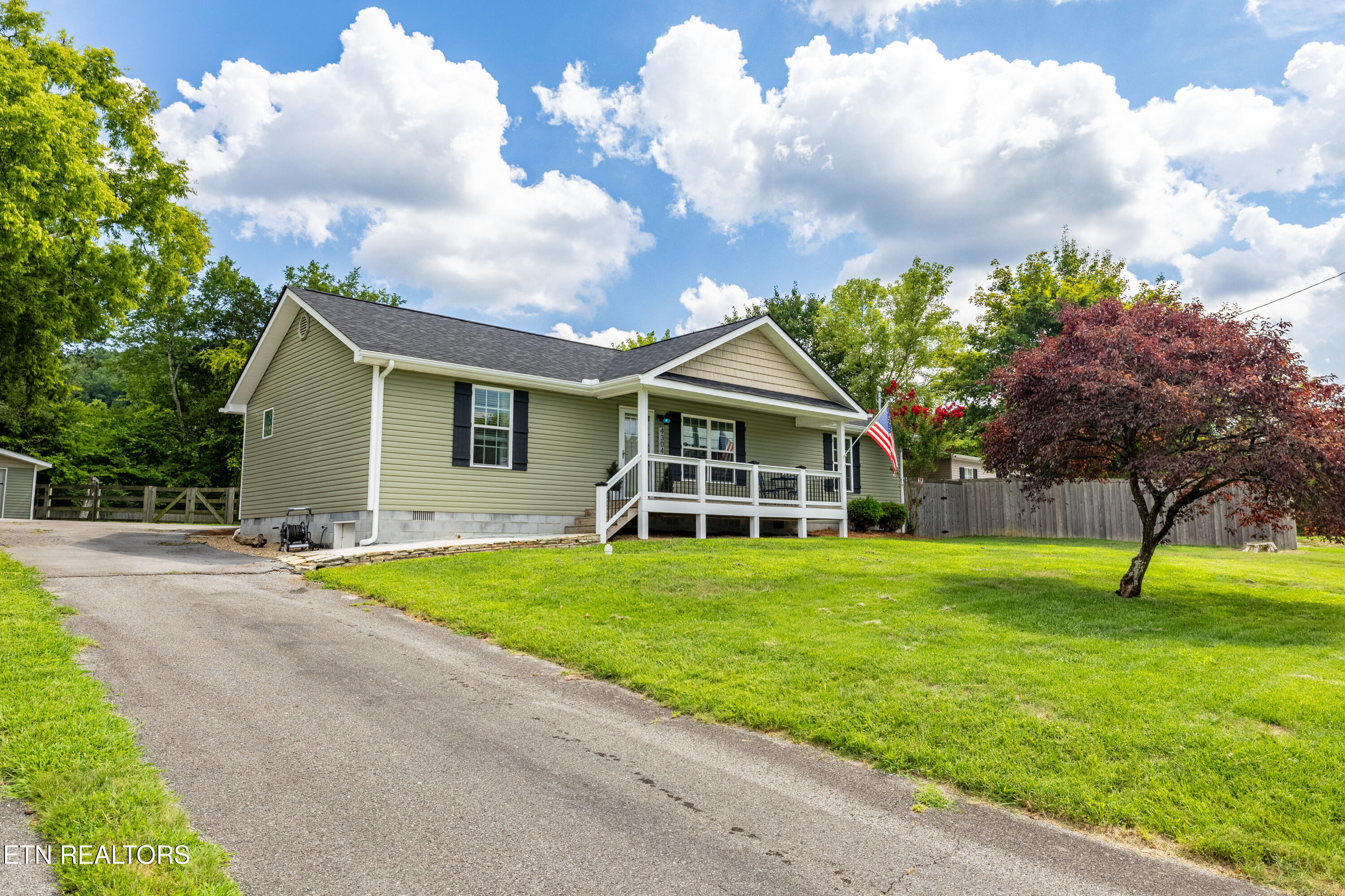 4304 Schaad Rd