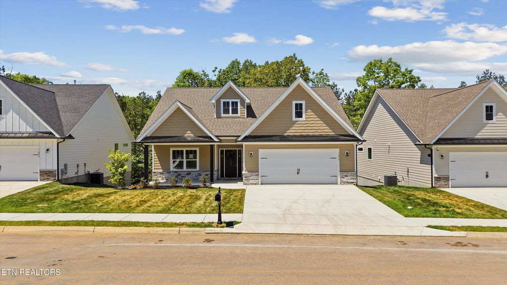 Photo of 1632 Green Meadows Lane, Lenoir City, TN 37771 (MLS # 1337725)