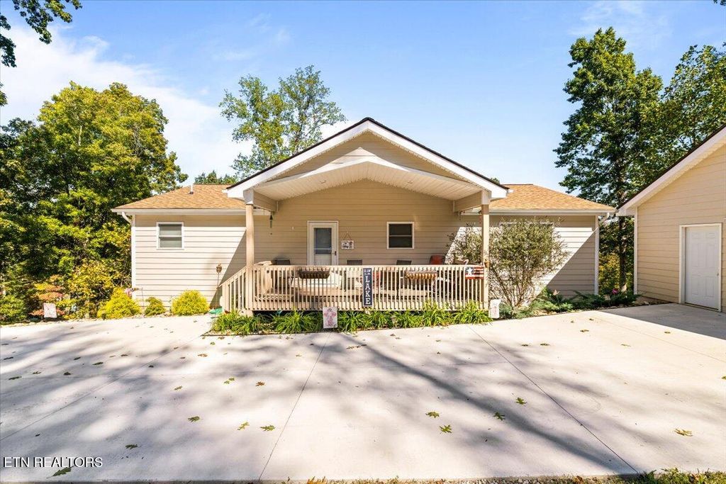 Photo of 134 Doe Crossing, LaFollette, TN 37766 (MLS # 1318509)