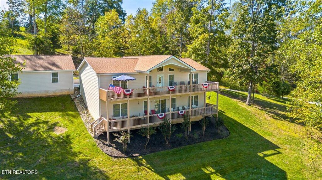 Photo of 134 Doe Crossing, LaFollette, TN 37766 (MLS # 1318509)