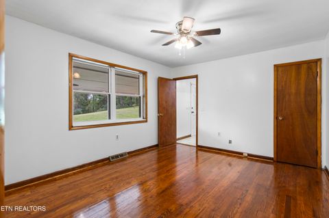 Tiny photo for 328 Edgewood Drive, LaFollette, TN 37766 (MLS # 1317495)