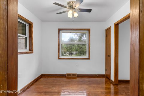 Tiny photo for 328 Edgewood Drive, LaFollette, TN 37766 (MLS # 1317495)