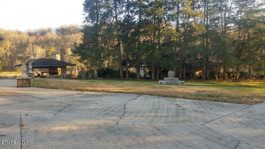 Photo of 1013 Oliver Springs Hwy, Clinton, TN 37716 (MLS # 1244458)