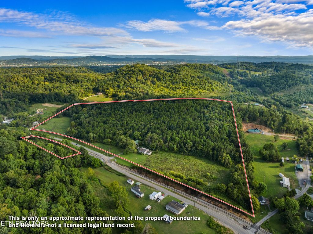 Photo of 3207 Sulphur Springs Rd, Morristown, TN 37813 (MLS # 1285885)