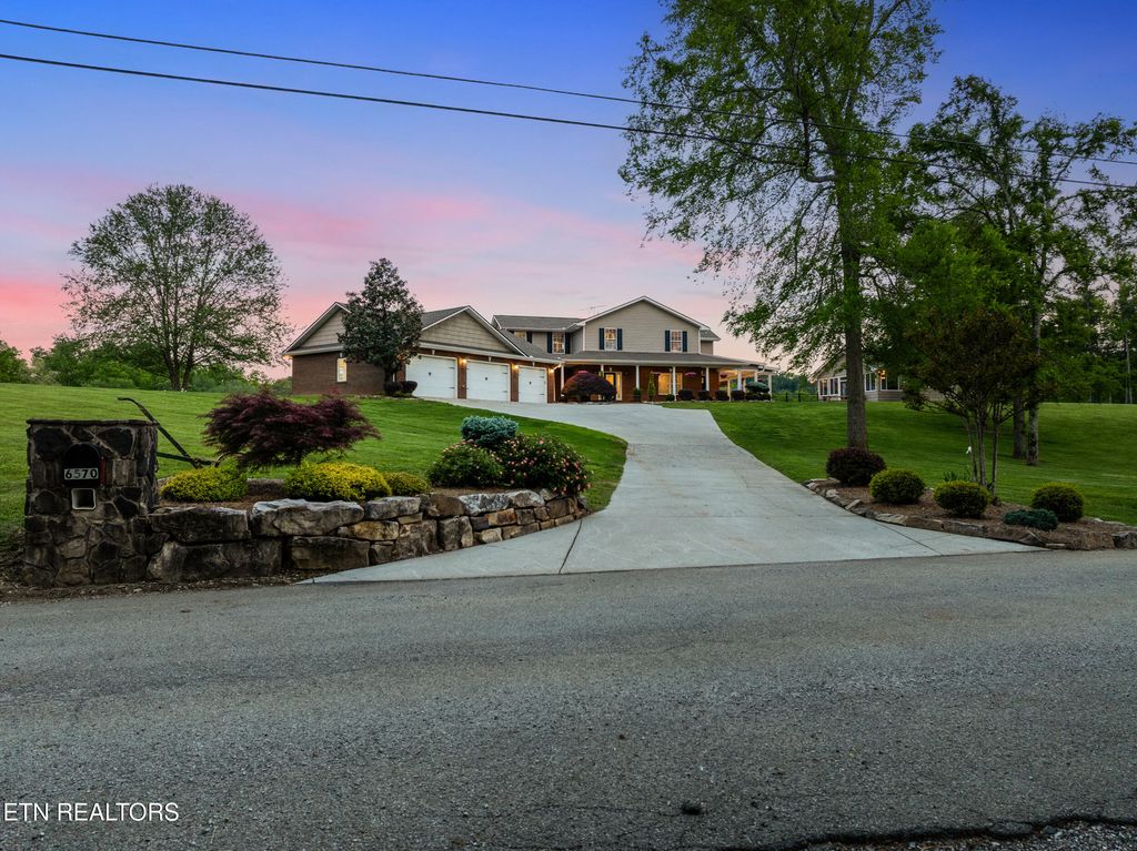 Photo of 6570 Lee Thompson Lane, Maryville, TN 37801 (MLS # 1325150)