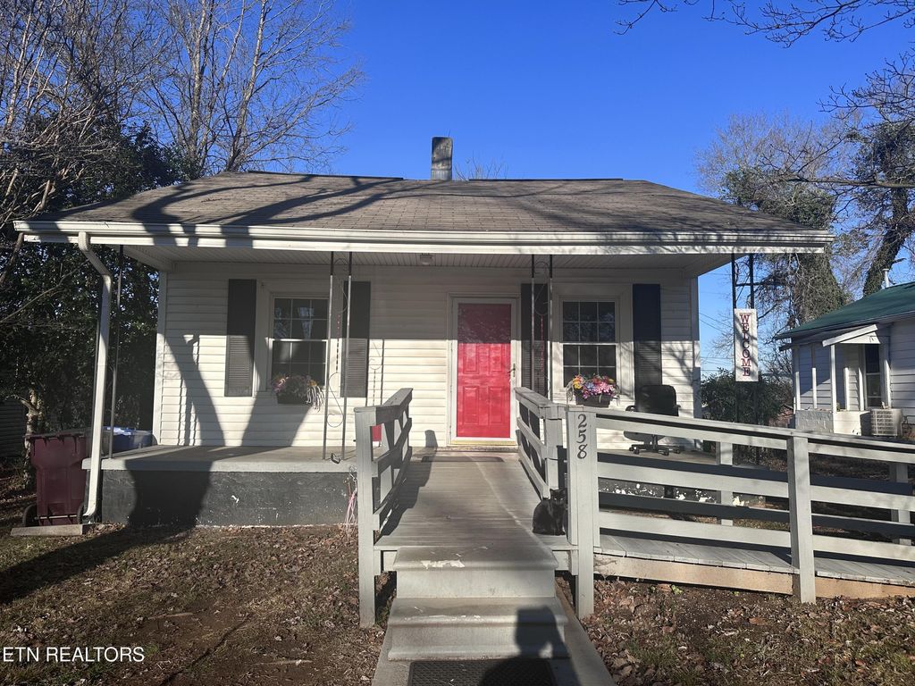Photo of 258 W Watt St, Alcoa, TN 37701 (MLS # 1246995)