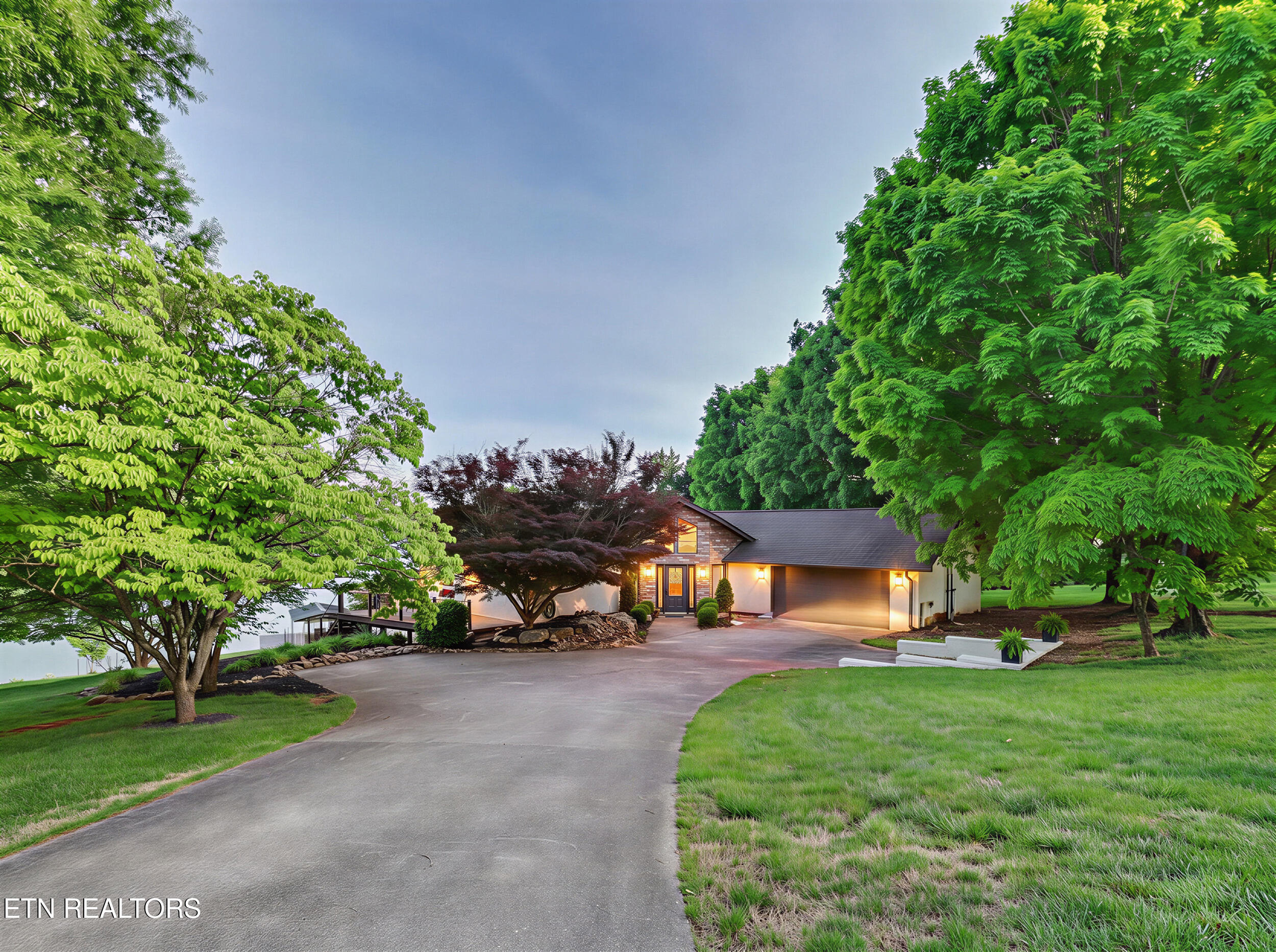 725 Loudon View Drive