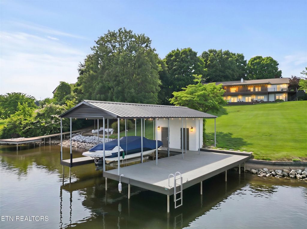 Photo of 725 Loudon View Drive, Friendsville, TN 37737 (MLS # 1339905)