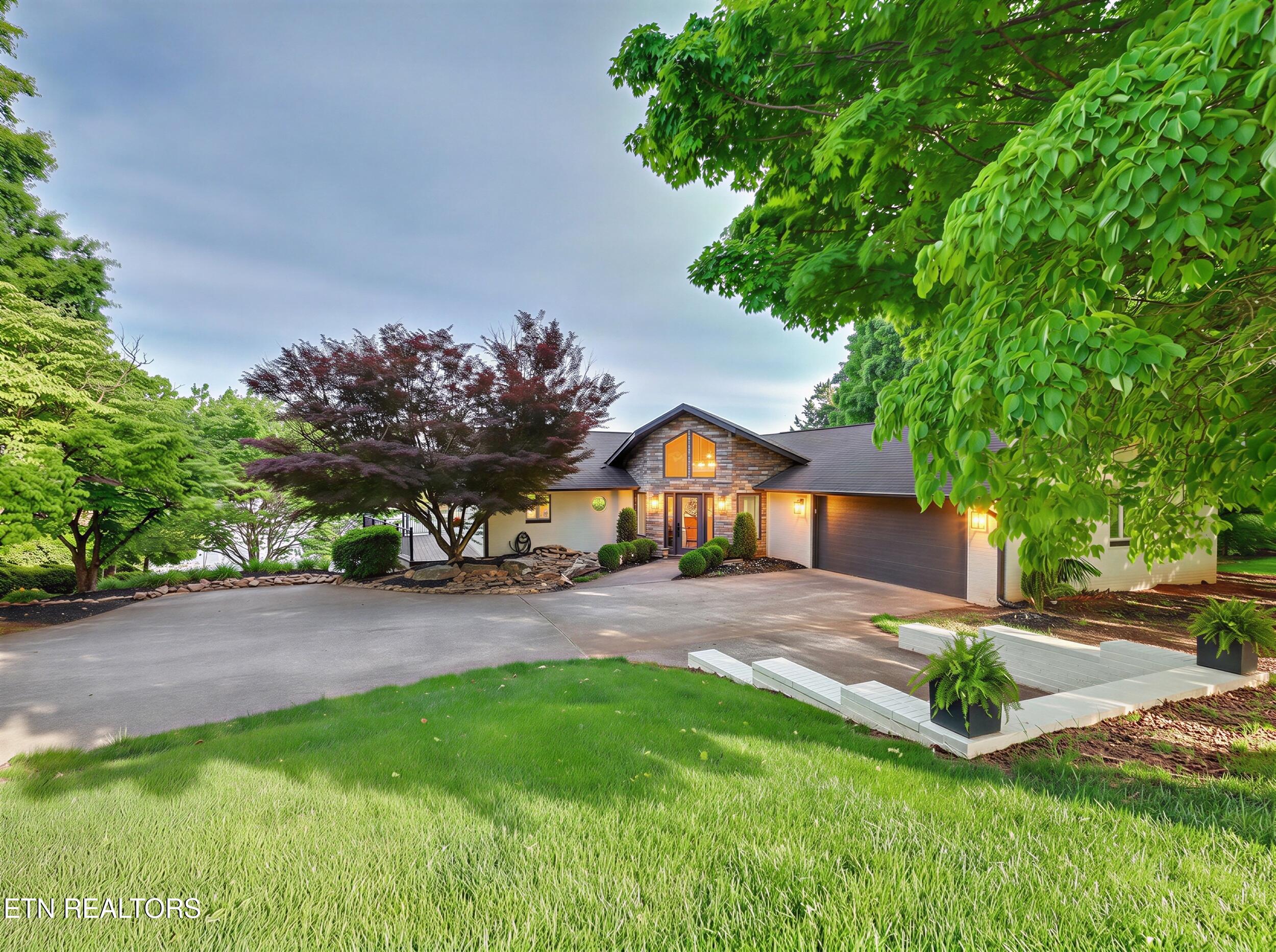 725 Loudon View Drive