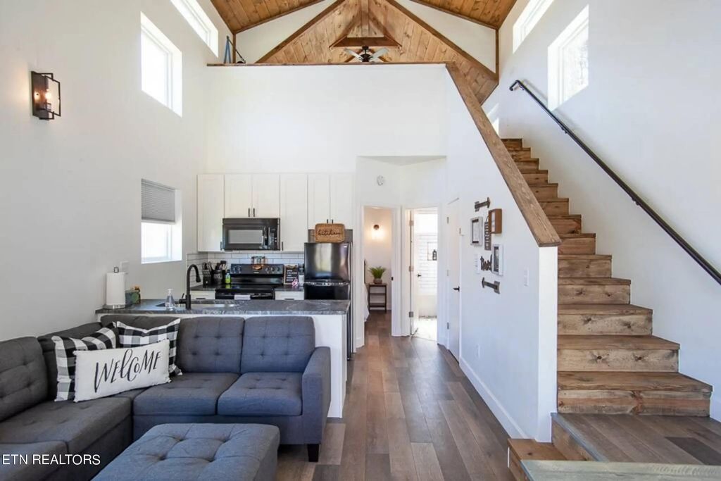 Photo of 2812 Willa View Drive Dr, Pigeon Forge, TN 37863 (MLS # 1265365)