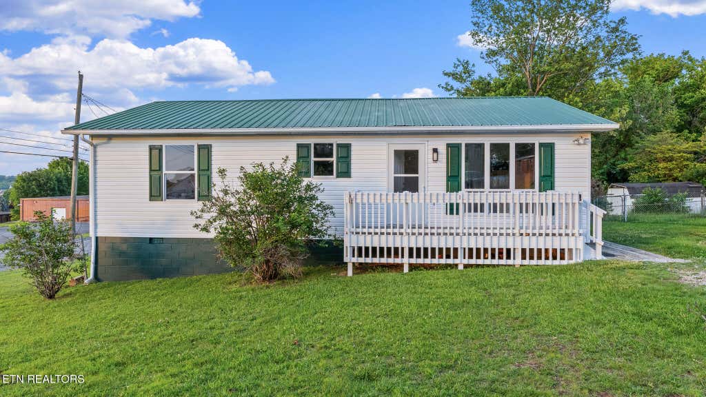 Photo of 703 Kelly St, Morristown, TN 37813 (MLS # 1302040)