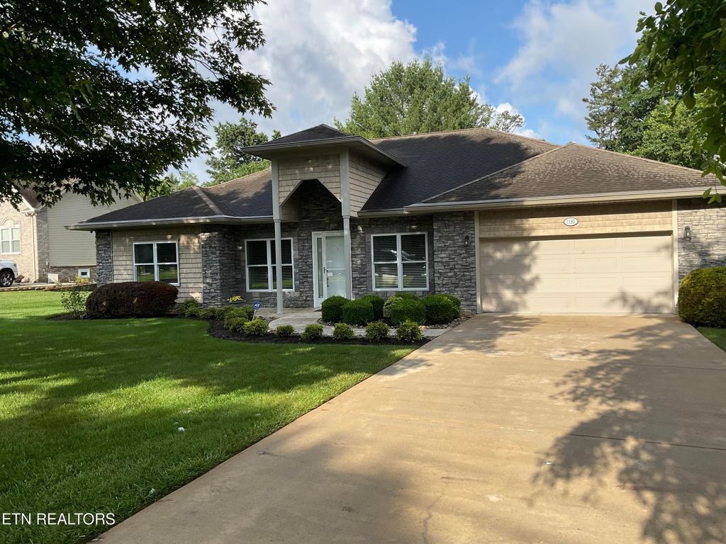 Photo of 1183 E Deer Creek Drive, Crossville, TN 38571 (MLS # 1303963)