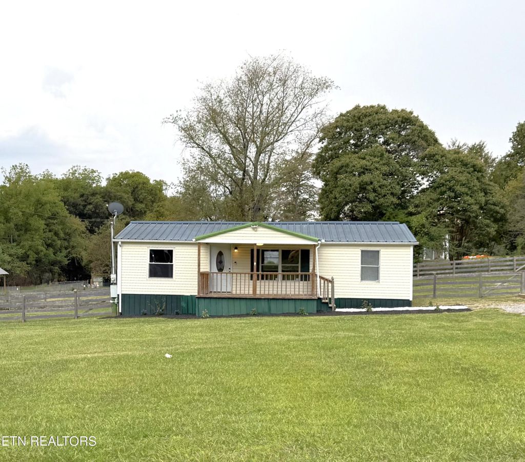 Photo of 150 N Trigonia Rd, Greenback, TN 37742 (MLS # 1316135)