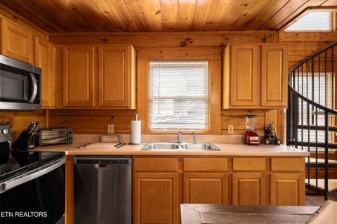 Tiny photo for 841 Golf View Blvd, Pigeon Forge, TN 37863 (MLS # 1339465)