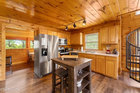 Tiny photo for 841 Golf View Blvd, Pigeon Forge, TN 37863 (MLS # 1339465)