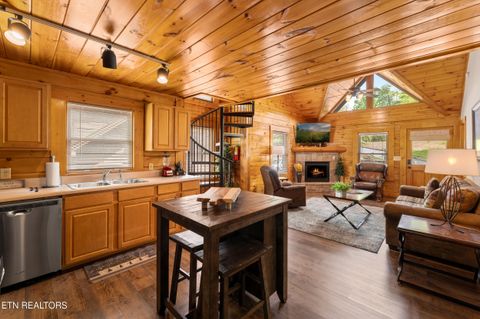 Tiny photo for 841 Golf View Blvd, Pigeon Forge, TN 37863 (MLS # 1339465)