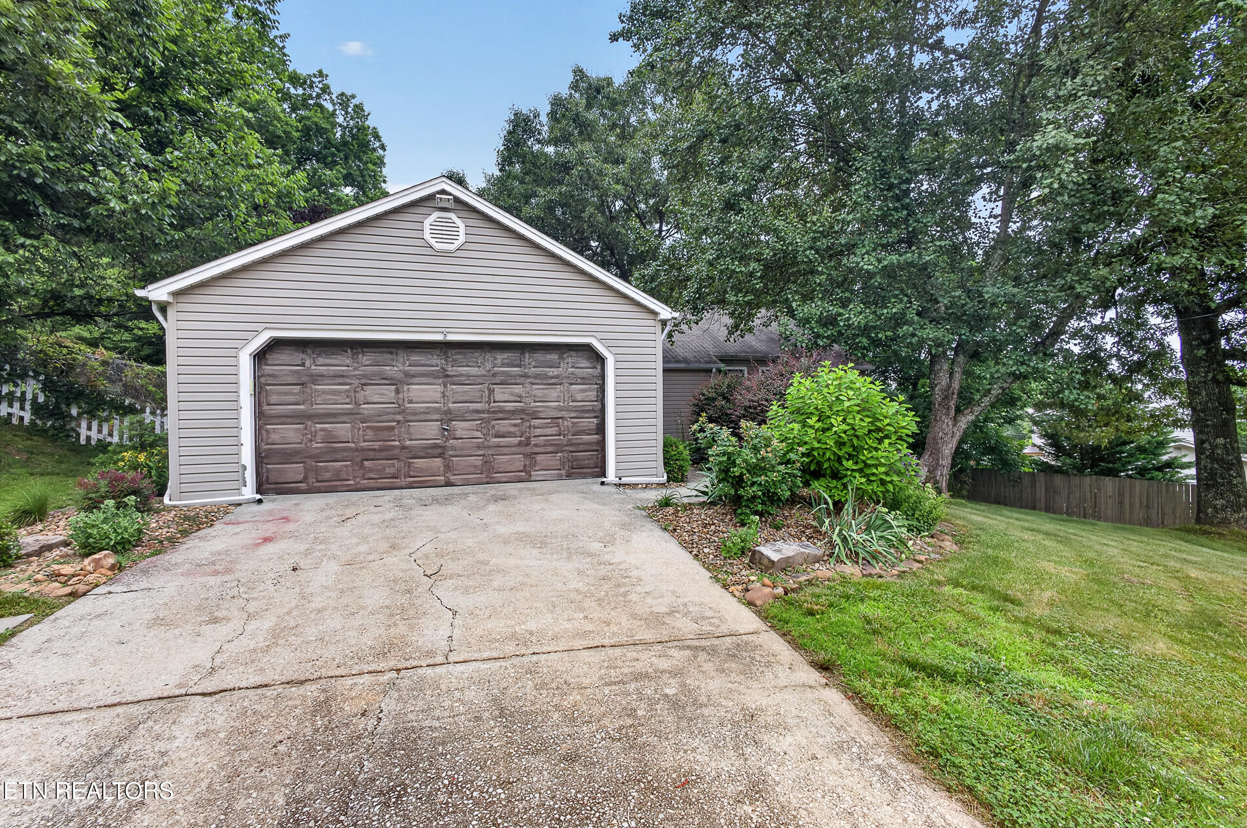 10225 Birch Hill Lane
