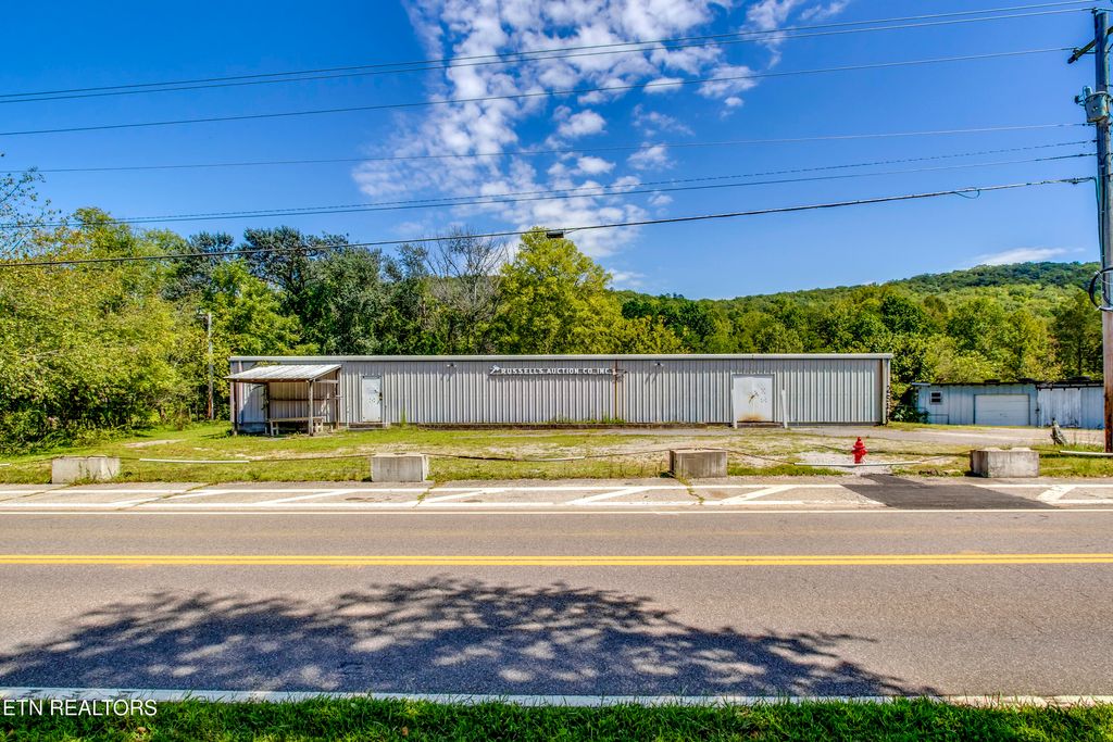 Photo of 2511 Old Harriman Hwy, Harriman, TN 37748 (MLS # 1315322)