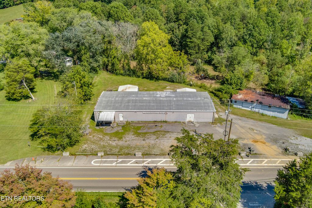 Photo of 2511 Old Harriman Hwy, Harriman, TN 37748 (MLS # 1315322)