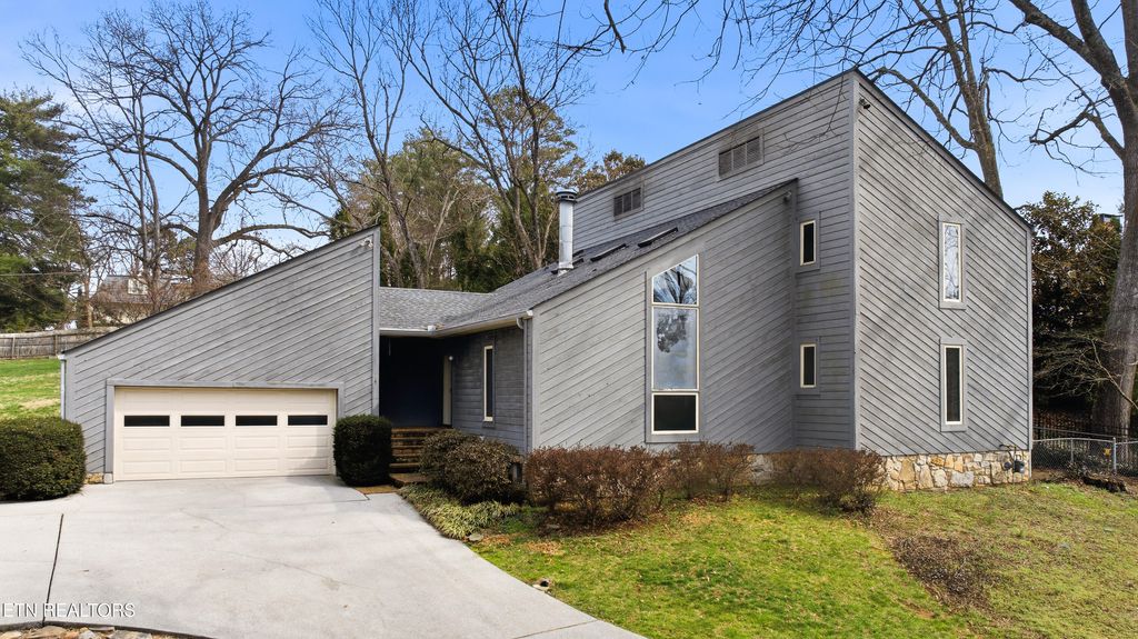 Photo of 1620 Agawela Ave, Knoxville, TN 37919 (MLS # 1331754)