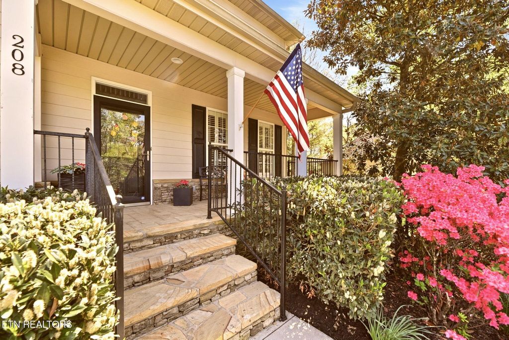 Photo of 208 Woodland Trace Drive, Knoxville, TN 37934 (MLS # 1336790)