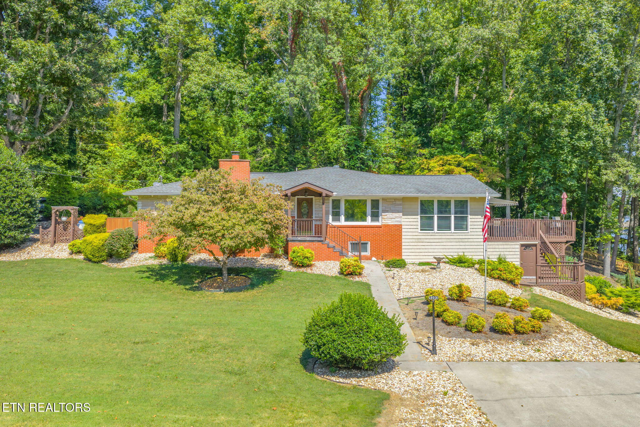 9203 E Antioch Church Rd